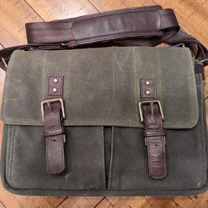 Ona Prince street camera bag - olive